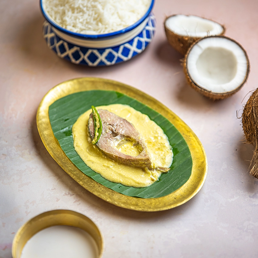 Narkel Dudh Diye Ilish